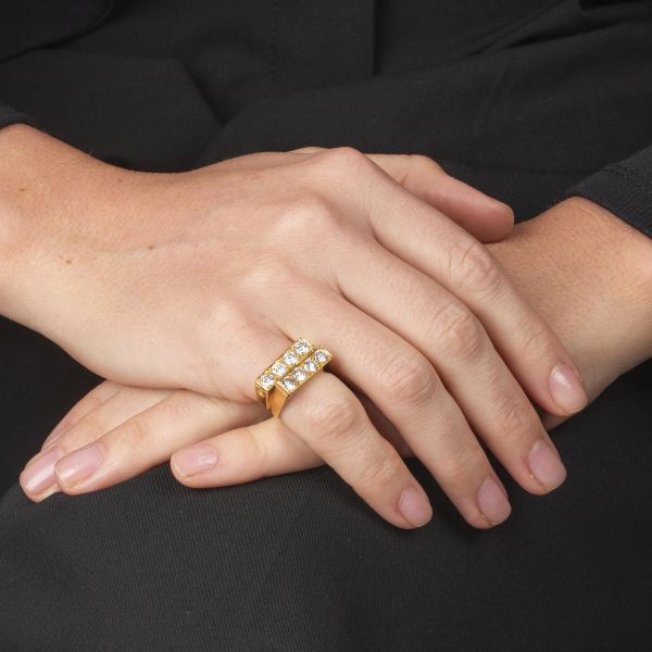 ANELLO A DOPPIA FASCIA CON DIAMANTI