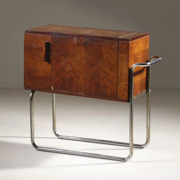 



WOODEN AND METAL CABINET 
