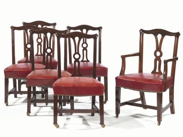 Dieci sedie e due poltrone, Inghilterra, fine sec. XIX, in mogano,&nbsp;&nbsp;&nbsp;&nbsp;&nbsp;&nbsp;&nbsp;&nbsp;