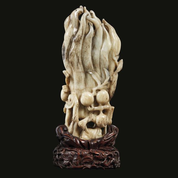 A CARVING, CHINA, QING DYNASTY, 17TH CENTURY