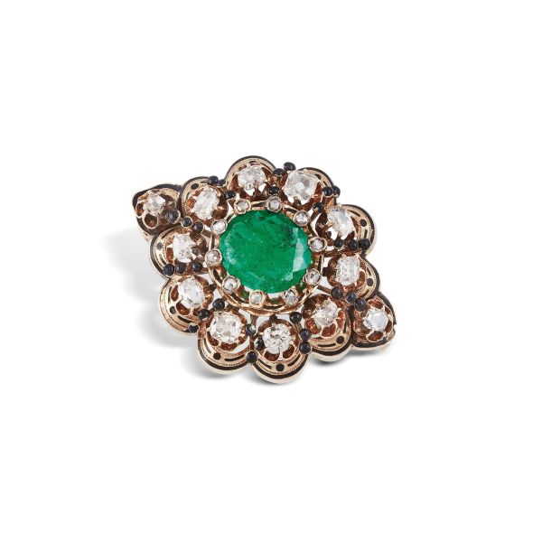 



EMERALD AND DIAMOND BROOCH IN 14KT GOLD