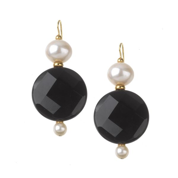 BIG ONYX AND PEARL DROP EARRINGS IN 18KT YELLOW GOLD