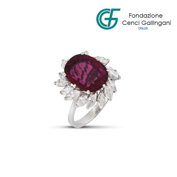 



THAI RUBY AND DIAMOND RING IN 18KT WHITE GOLD 