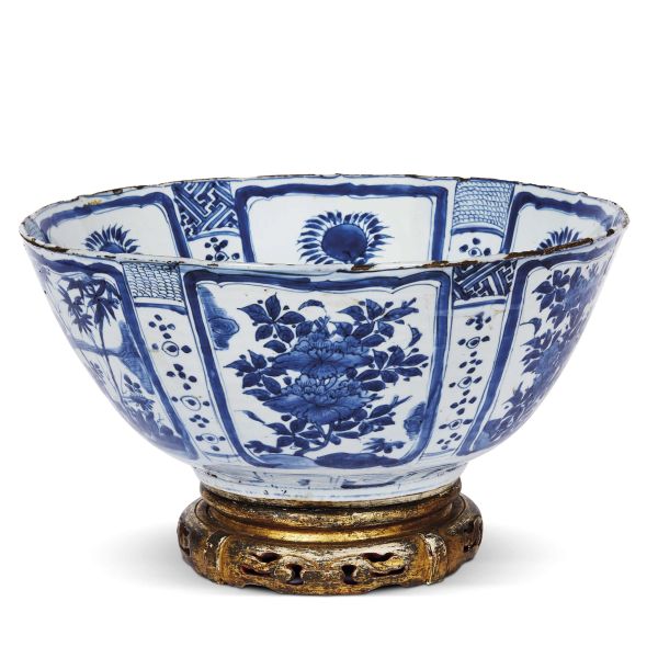 A LARGE BOWL, CHINA, MING DYNASTY, 17TH CENTURY