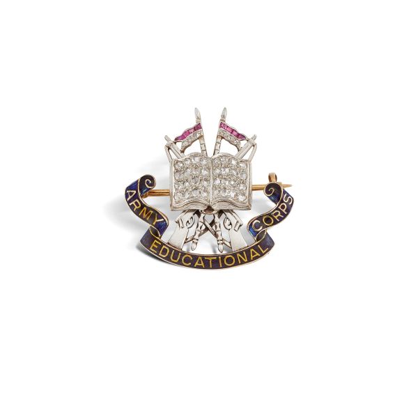 



REGIMENTAL BROOCH IN GOLD AND PLATINUM