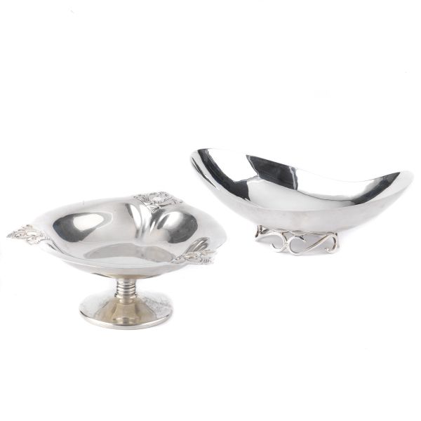 BLACK STARR & GORHAM, A STERLING CENTERPIECE,20TH CENTURY AND ROYAL DANISH A STERLING STAND, 20TH CENTURY