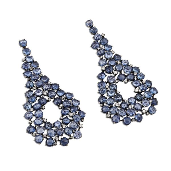 



BIG SAPPHIRE AND DIAMOND DROP EARRINGS IN BURNISHED GOLD