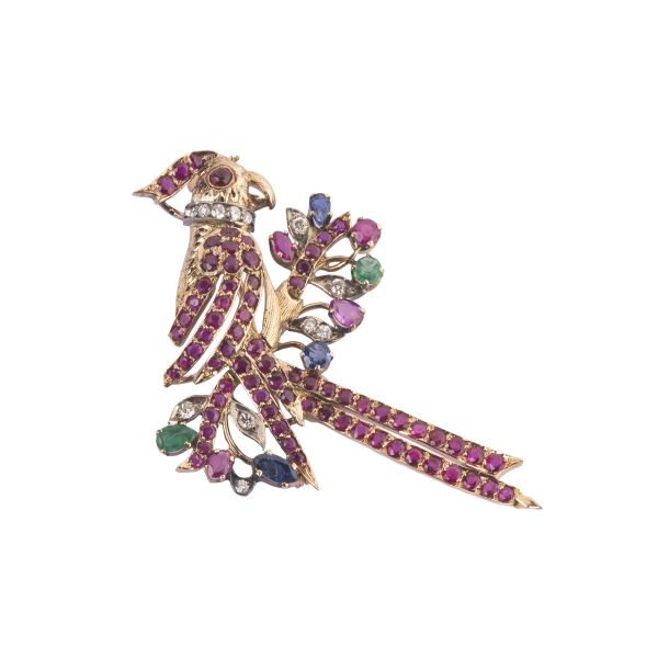 RUBY AND DIAMOND PARROT-SHAPED BROOCH IN 18KT YELLOW GOLD
