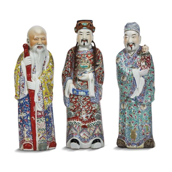 A GROUP OF THREE FIGURES, CHINA, QING DYNASTY, 19TH CENTURY