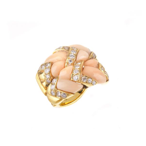 ROSE CORAL AND DIAMOND RING IN 18KT YELLOW GOLD