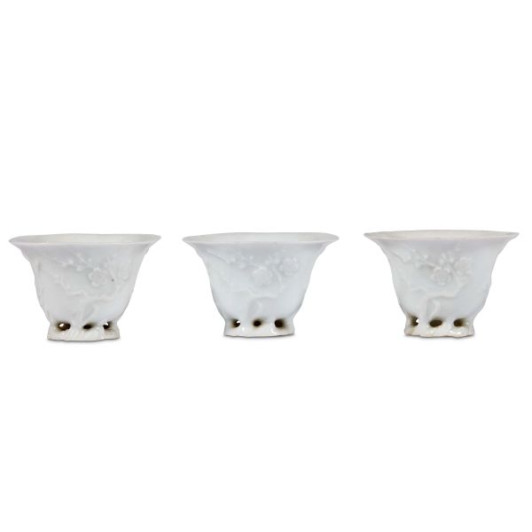 



GROUP OF THREE WHITE PORCELAIN LIBATION CUPS, CHINA, QING DYNASTY, 18TH C.