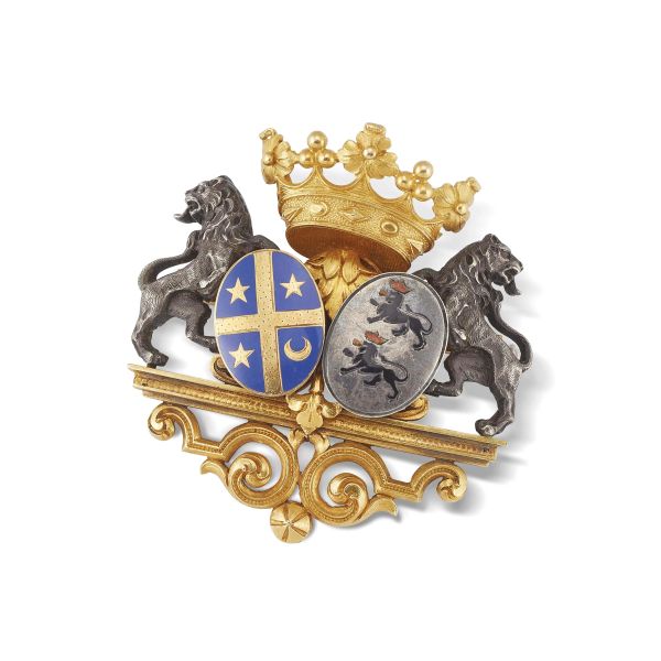 COATS OF ARMS BROOCH IN 18KT YELLOW GOLD AND METAL