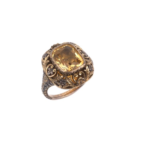 



CITRINE QUARTZ RING IN GOLD AND SILVER 