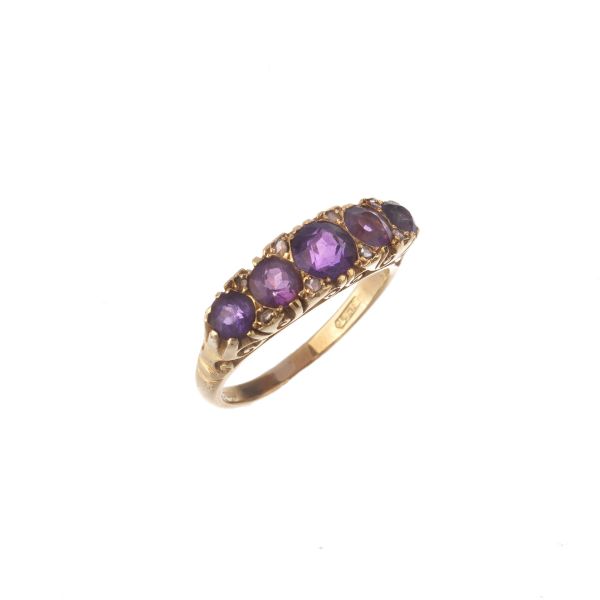 



AMETHYST RING IN 18KT YELLOW GOLD