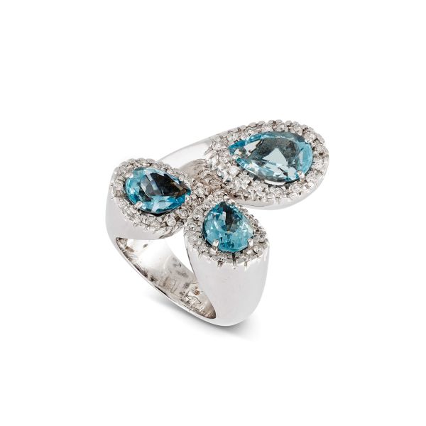 



ANELLO CON ACQUEMARINE 