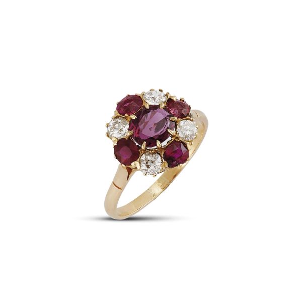 BURMESE RUBY AND DIAMOND RING IN 18KT YELLOW GOLD