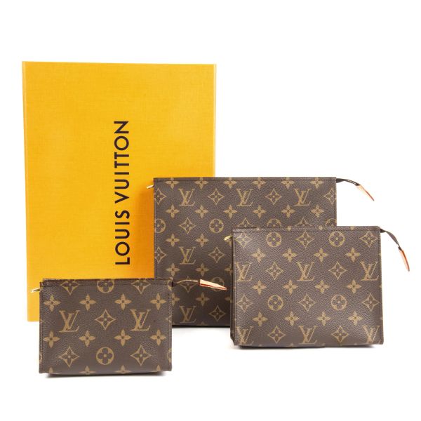 



LOUIS VUITTON TOILETRY CASES TRIO