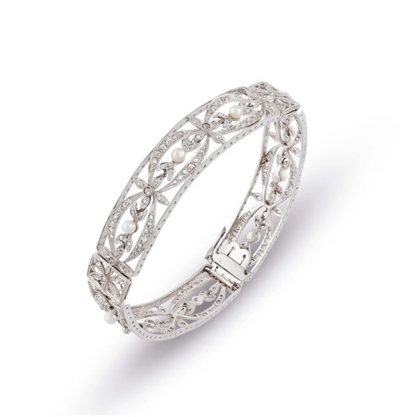 



DIAMOND AND MICROPEARL BRACELET IN 18KT WHITE GOLD