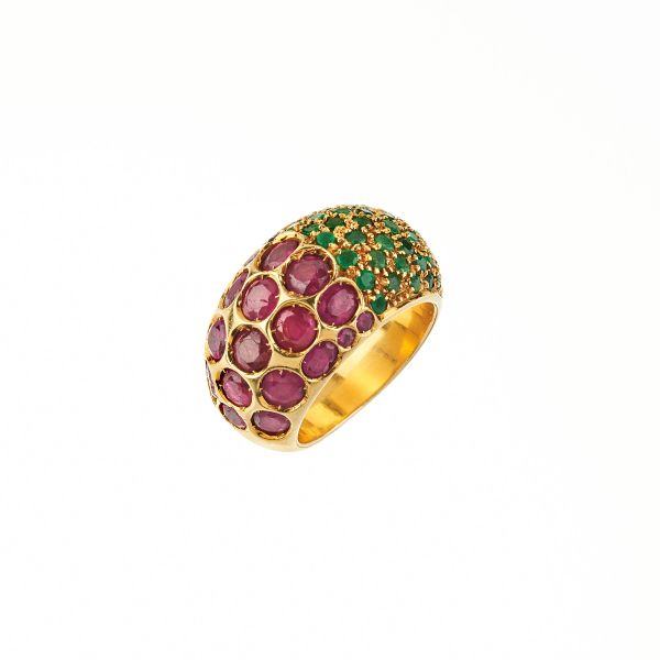 



RUBY AND EMERALD DOME RING IN 18KT YELLOW GOLD 