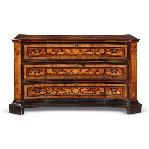 



A VENETIAN COMMODE, FIRST HALF 18TH CENTURY