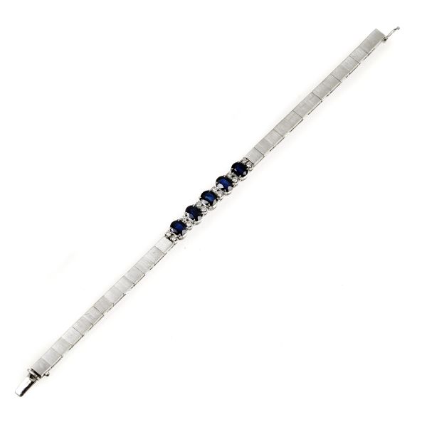 



SAPPHIRE AND DIAMOND BRACELET IN 18KT WHITE GOLD