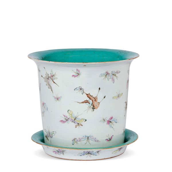 



FLOWER TUB WITH BUTTERFLIES, CHINA, QING DYNASTY, 19TH CENTURY
