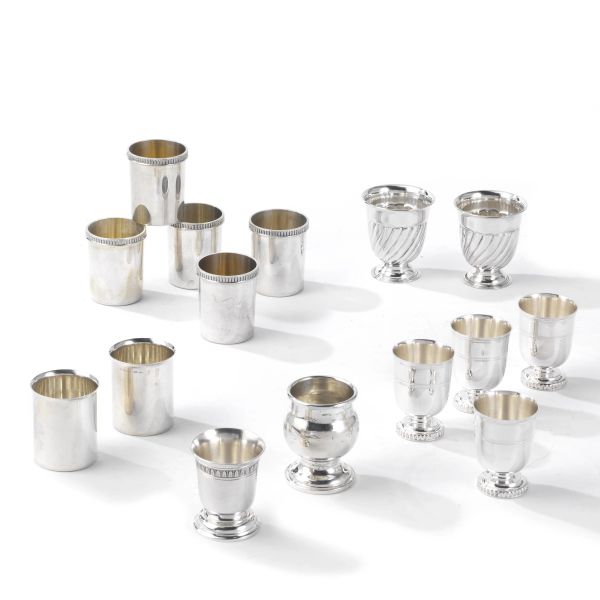 FORTY SMALL GLASSES OF VARIOUS TYPES AND TWO EGG CUP IN SILVER AND SILVER PLATED METAL, 20TH CENTURY