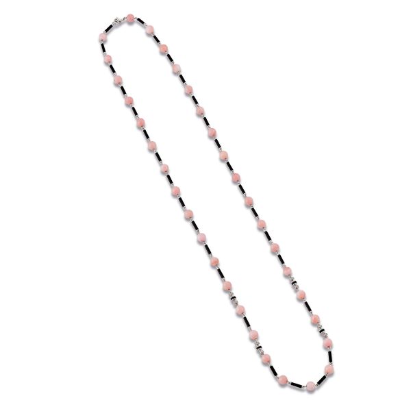 



COLLANA CON OPALI ROSA E ONICE