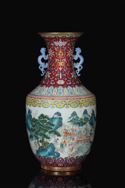 A MAGNIFICENT IMPERIAL LARGE FAMILLE ROSE VASE, IRON-RED QIANLONG IMPERIAL 6-CHARACTER SEAL MARK AND  [..]