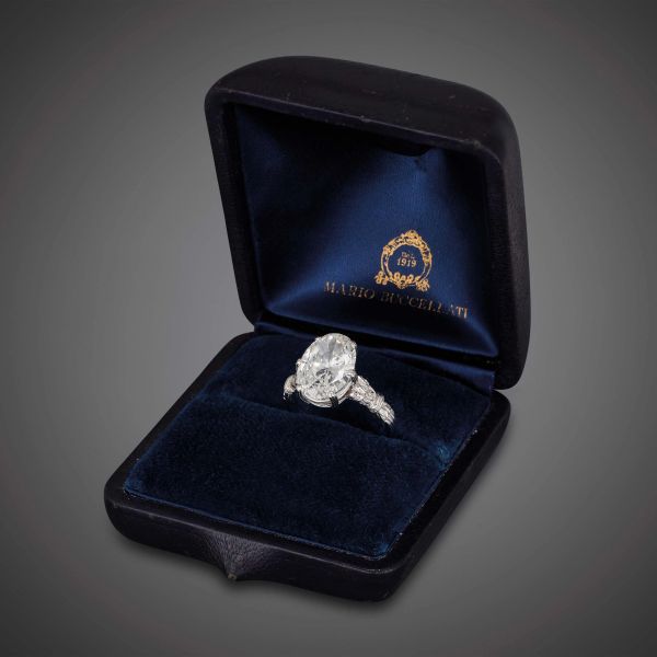 BUCCELLATI ANELLO CON DIAMANTE
