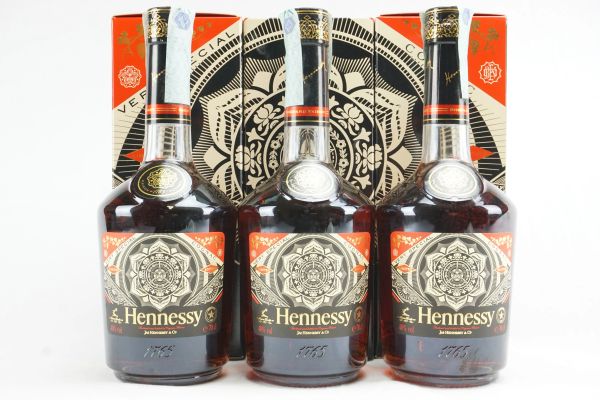     Cognac Very Special Limited Edition by Shepard Fairey Hennessy 