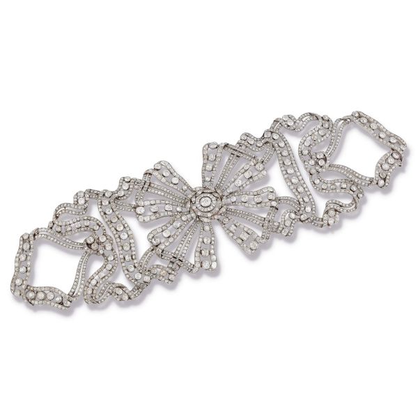 CARTIER PARIS IMPORTANT DEVANT DE CORSAGE IN PLATINUM