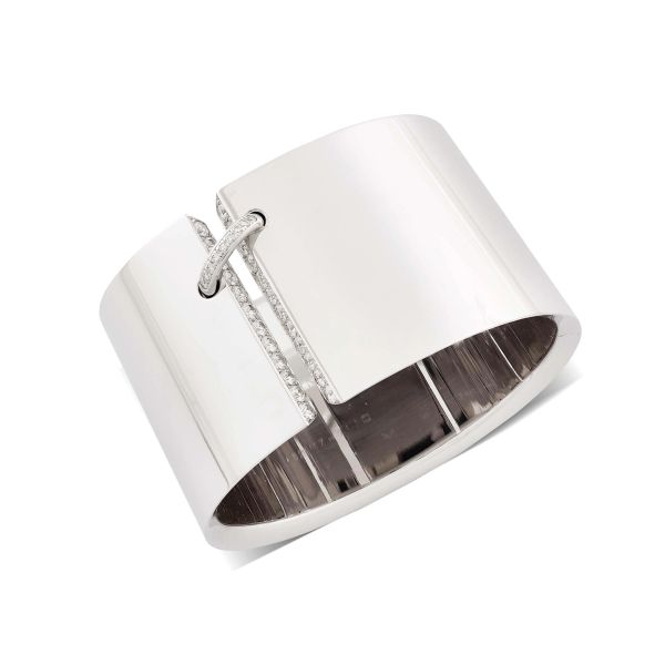 



CHAUMET "LIENS" BANGLE BRACELET IN 18KT WHITE GOLD