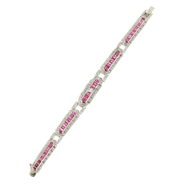 



RUBY AND DIAMOND BAND BRACELET IN 18KT WHITE GOLD