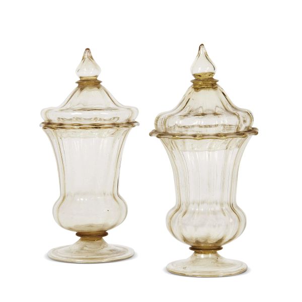 A PAIR OF VENETIAN SMALL VASES, 18TH CENTURY