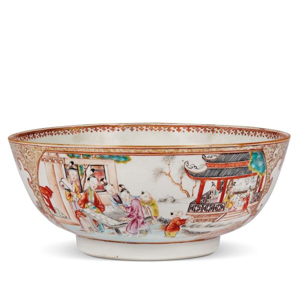 



POLYCHROME PORCELAIN BOWL, CHINA, QING DYNASTY, 18TH CENTURY