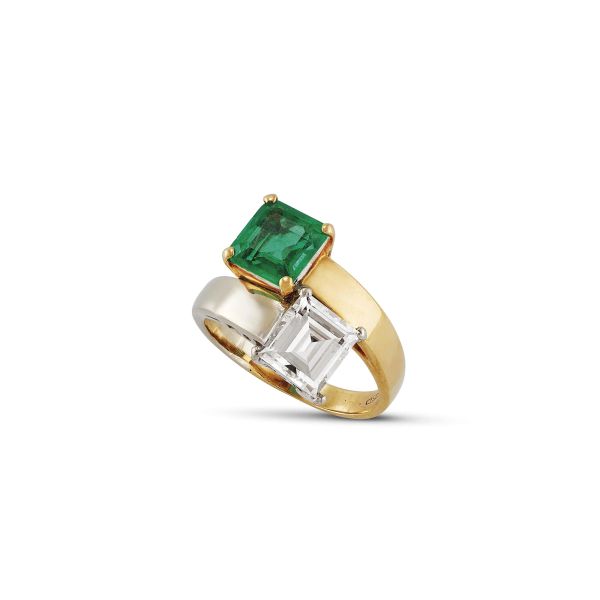 



COLOMBIAN EMERALD AND DIAMOND RING IN 18KT TWO TONE GOLD