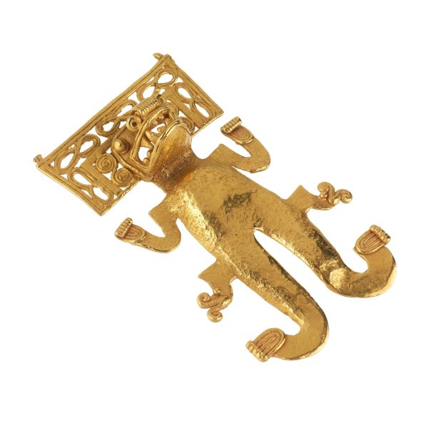 PRECOLUMBIAN-STYLED PECTORAL/PENDANT IN 22KT YELLOW GOLD