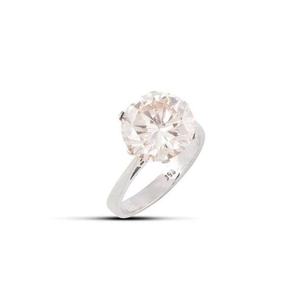 



SOLITAIRE DIAMOND RING 18KT WHITE GOLD