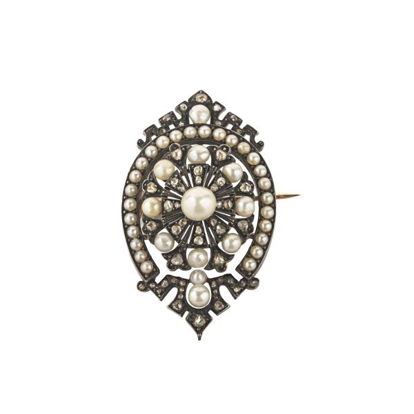 



PEARL AND DIAMOND BROOCH IN SILVER AND 18KT ROSE GOLD
