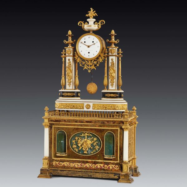 A FRENCH CLOCK WITH MUSICAL MOVEMENT, LATE 18TH CENTURY