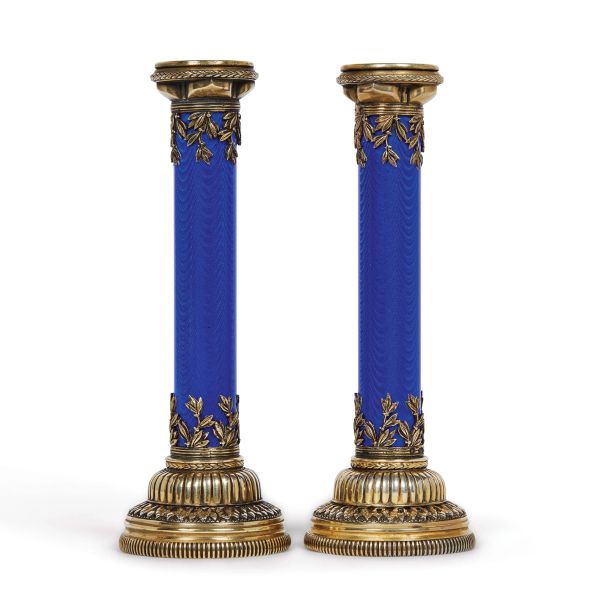 A PAIR OF RUSSIAN CANDLESTICKS, EARLY 20TH CENTURY