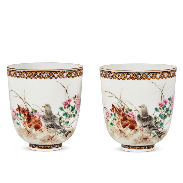 



PAIR OF FAMILLE ROSE PORCELAIN CUPS, CHINA, REPUBLIC PERIOD, 20TH CENTURY