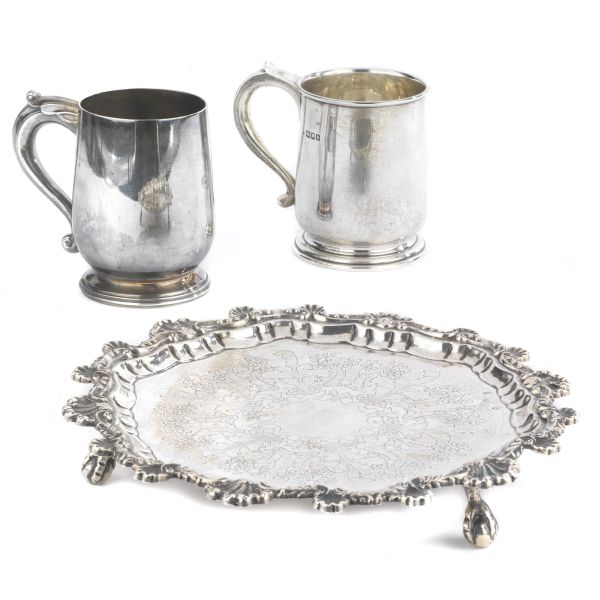 A SILVER PLATED METAL SALVER, 19TH CENTURY; A SILVER JUG, LONDON, 1945 AND OTHER EPNS JUG, BEGINNING OF 20TH CENTURY