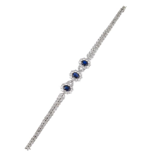 FLORAL SAPPHIRE AND DIAMOND BRACELET IN 18KT WHITE GOLD