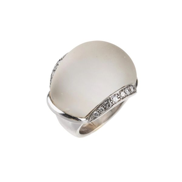 



BIG ROCK CRYSTAL AND DIAMOND DOME RING IN 18KT WHITE GOLD