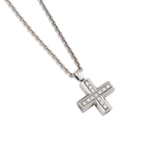 Bulgari - 



BULGARI NECKLACE WITH CROSS PENDANT 