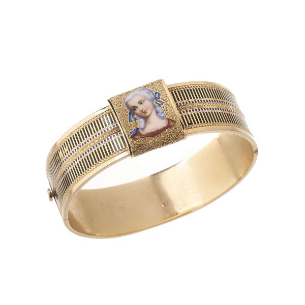 



BRACCIALE RIGIDO 