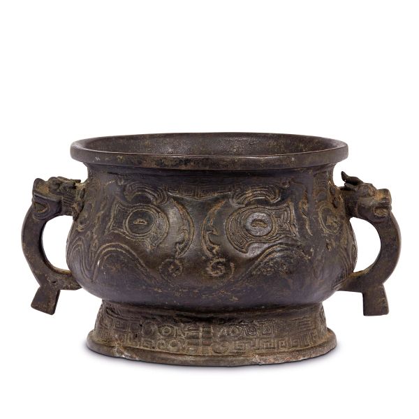 



A BRONZE GUI-FORM INCENSE BURNER, CHINA, LATE MING DYNASTY, 17TH CENTURY