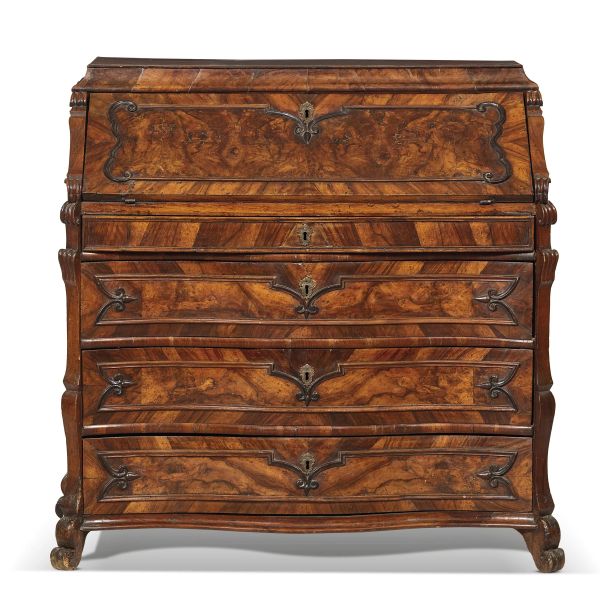 



A LOMBARD FALL-FRONT BUREAU, 18TH CENTURY